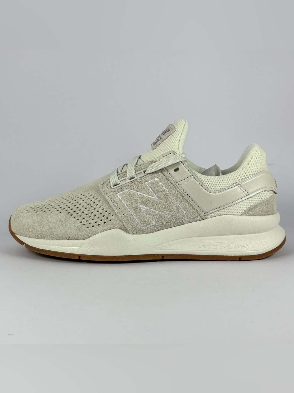 New Balance 247 Women’s Size 6.5 / Men’s 5 New in Box